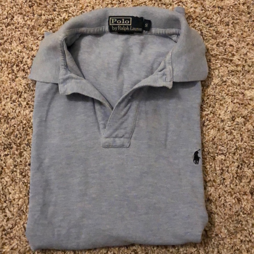 Men’s blue polo